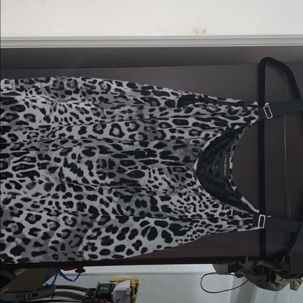 Leopard tank with lace detailing
